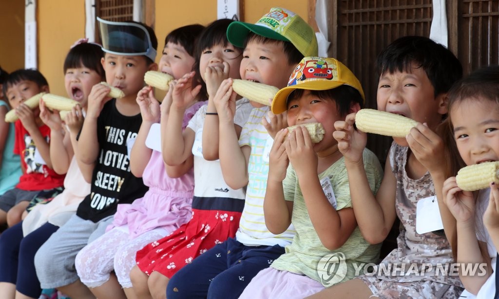 장마 끝, 휴가 시작…더위 날릴 시원한 여름 축제로 '풍덩'