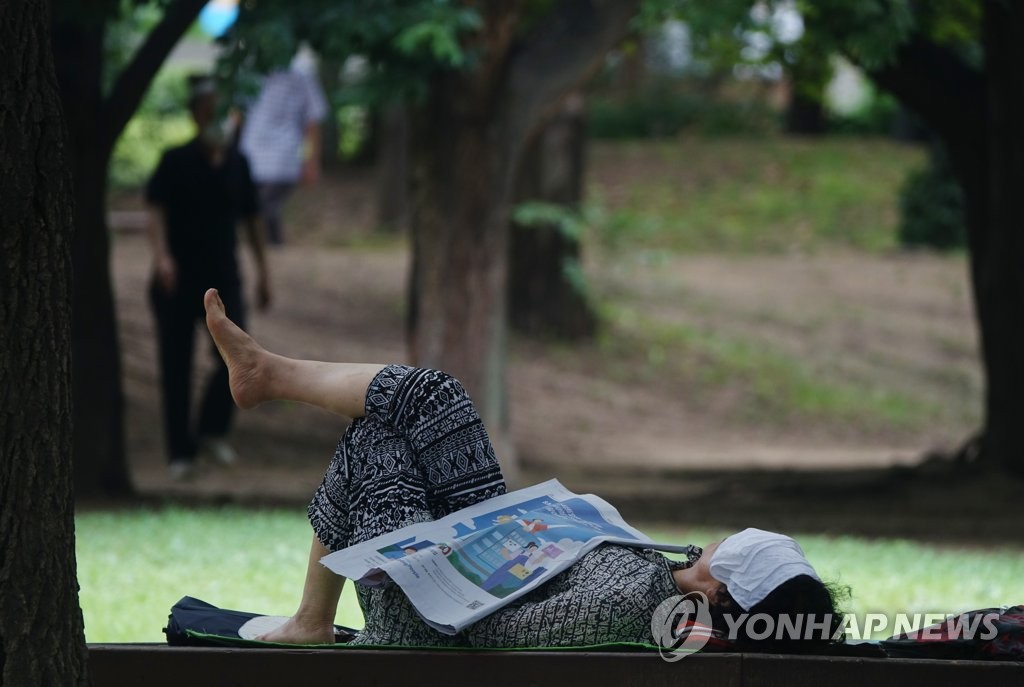 "잠 부족하면 뚱뚱해진다…한국인, OECD서 수면시간 가장 짧아"