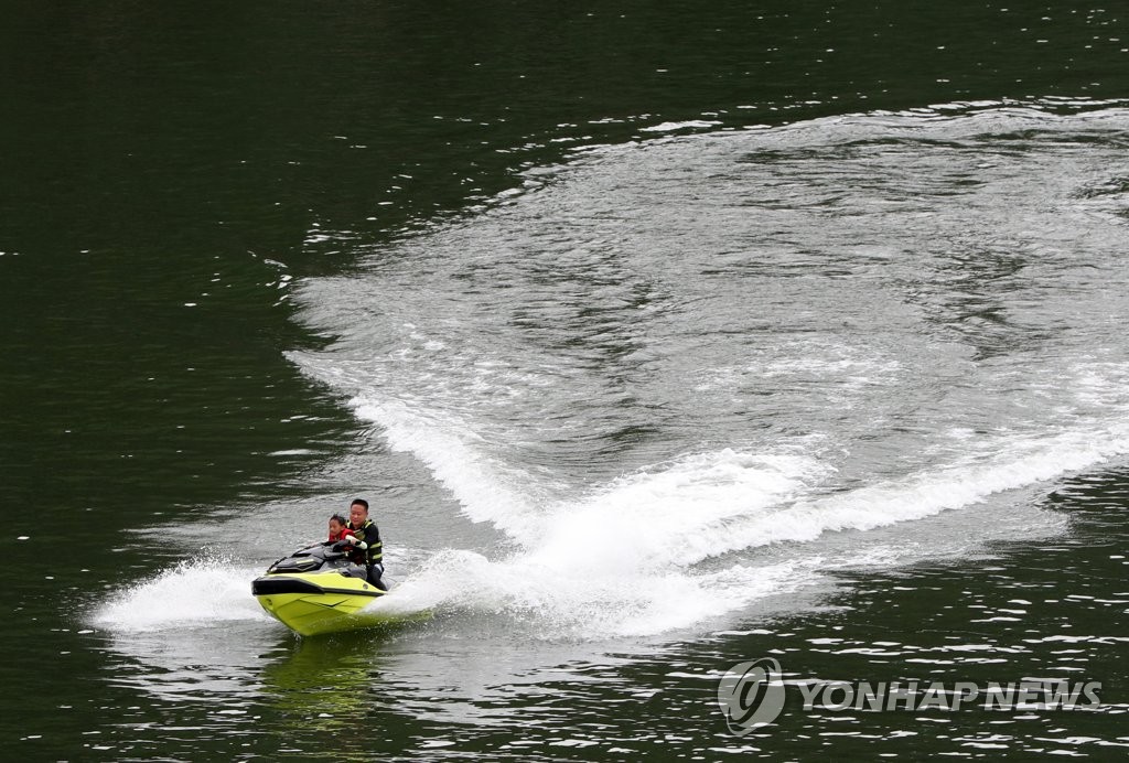 홍천 낮 기온 35도…강원 내륙 올여름 최고 무더위 기록