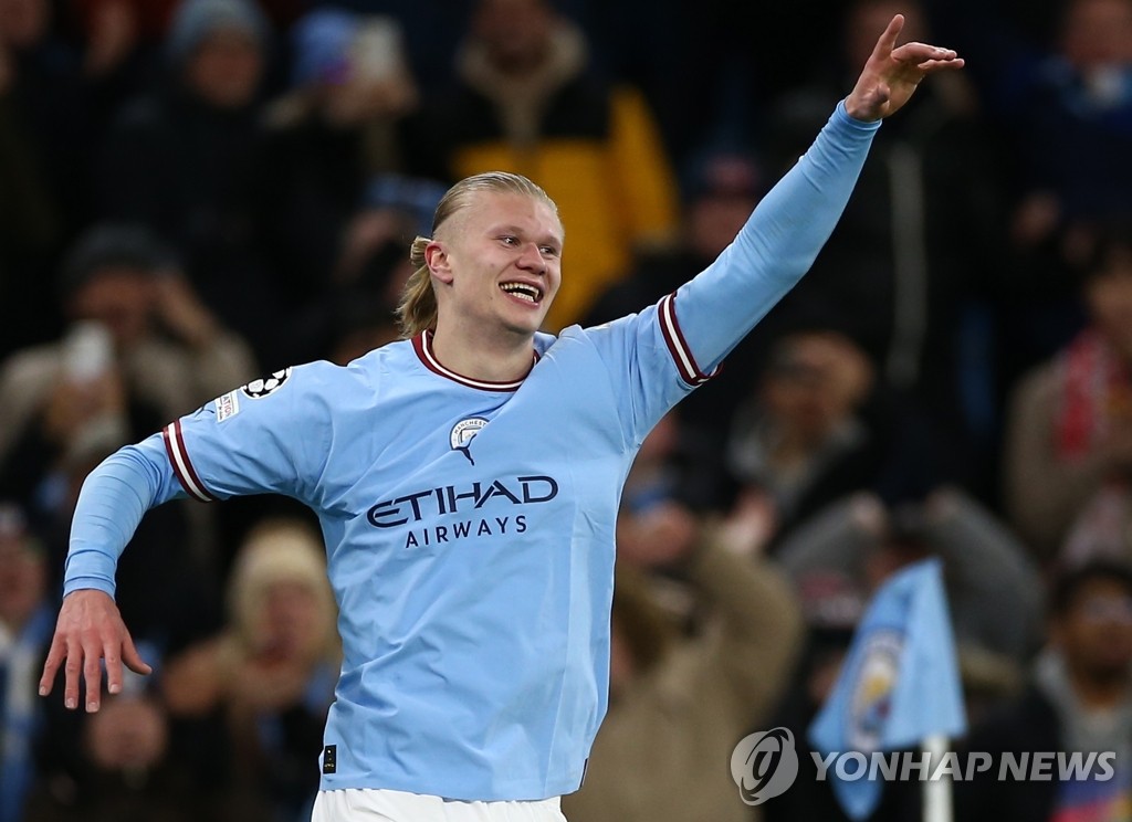 EPL 3관왕·유럽 최강 축구팀 맨체스터 시티 선수단 입국