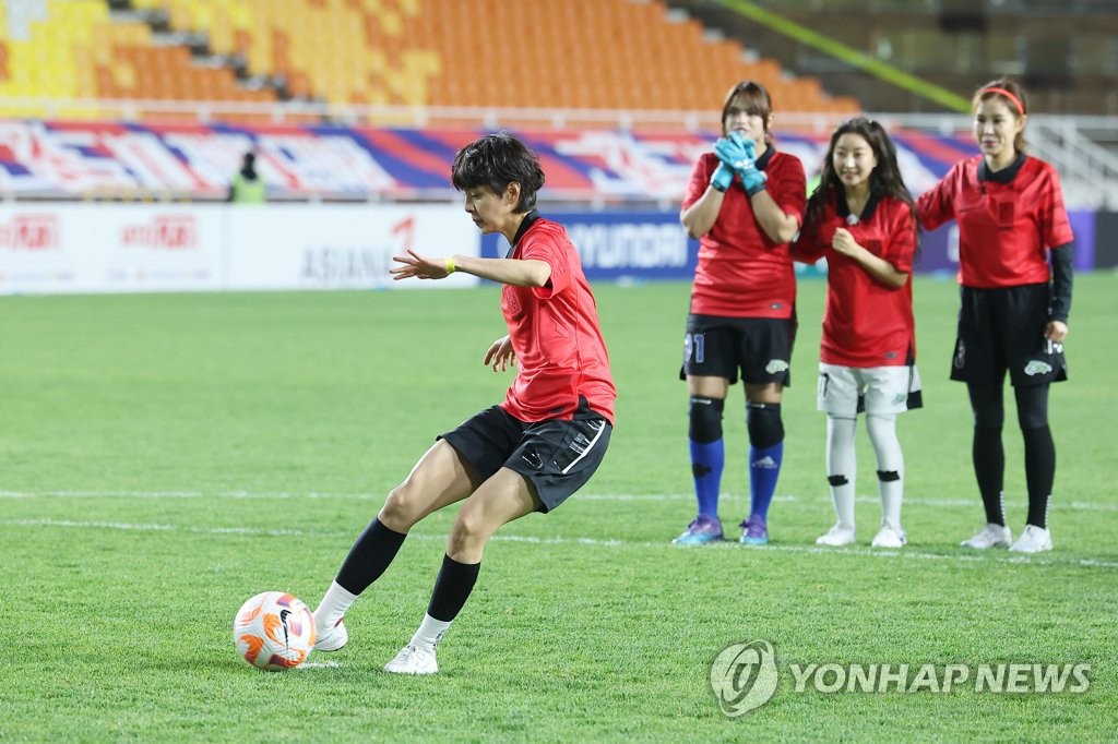 여자 축구대표팀, 월드컵 출정식…"대형 사고 치겠다"