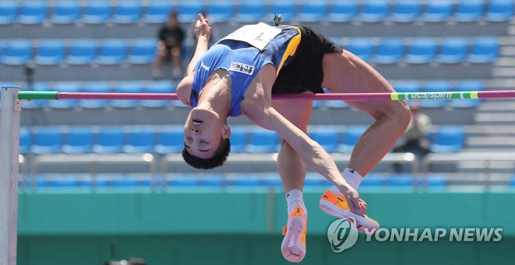 우상혁 아시아육상선수권 정상탈환 위해 15일 점프…바르심 불참