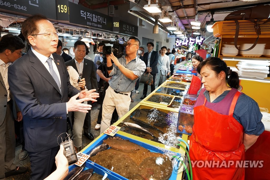 조승환 해수장관, '수산물 급식 안전' 민관 간담회