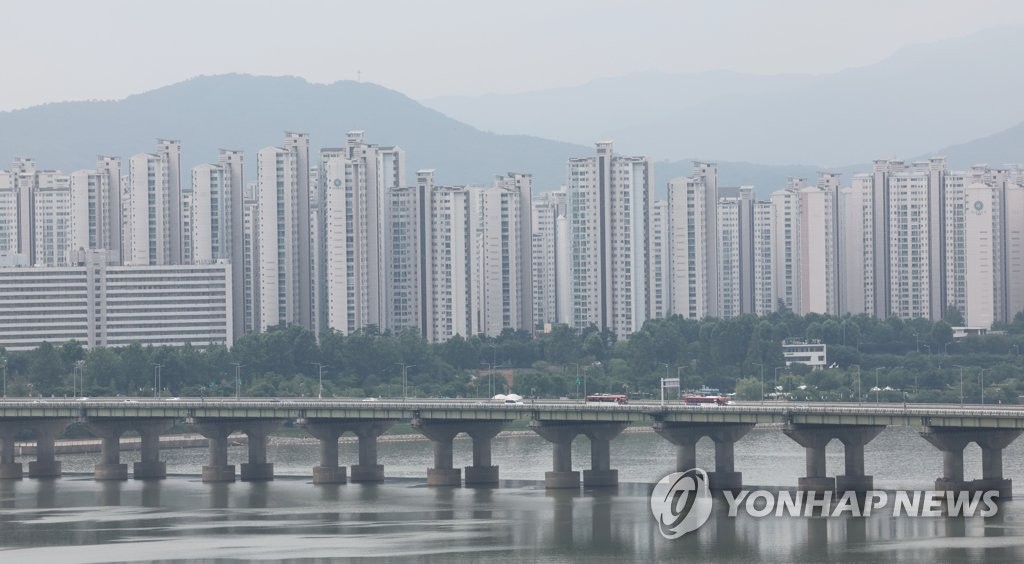 '역전세 대출' 받은 집주인, 세입자 보증보험 수수료 내줘야