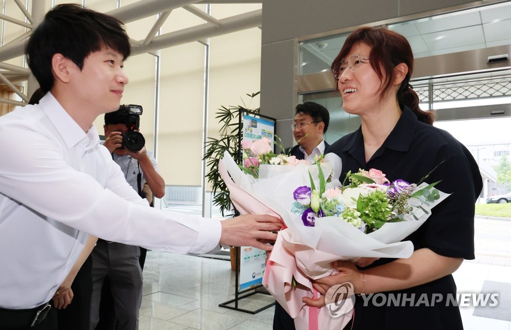 장미란 에볼루션 카지노 사이트, 세종청사 첫 출근…"염려해주신 만큼 부응하겠다"