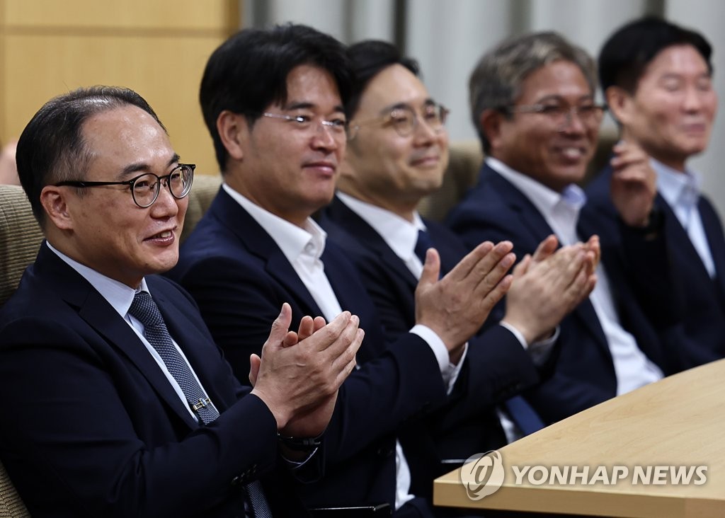 '유튜버가 된 대법관' 박일환, 대검 강연…"연구하고 공부해야"