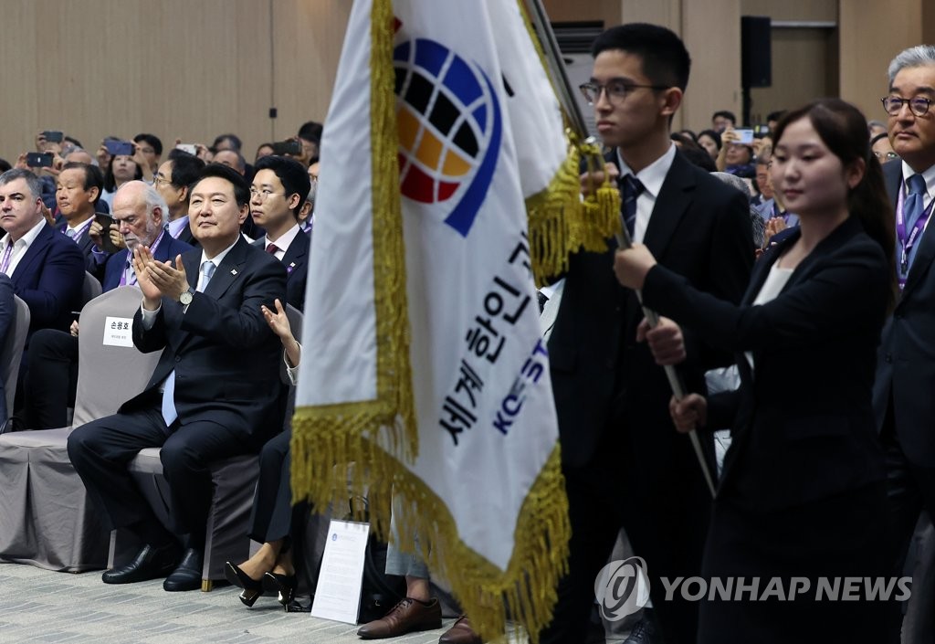 [이지 사이언스] OECD 최하위 수준 과학기술 국제협력 왜?…법도 문화도 '미비'