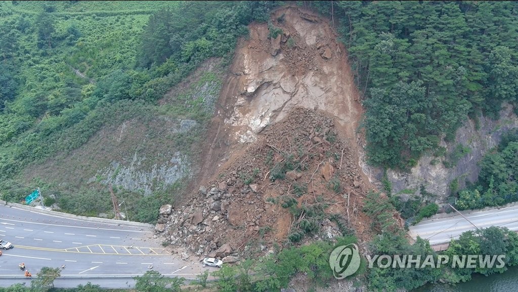 전북 농작물 침수 피해 1만5천㏊ 육박…산사태도 14건 발생