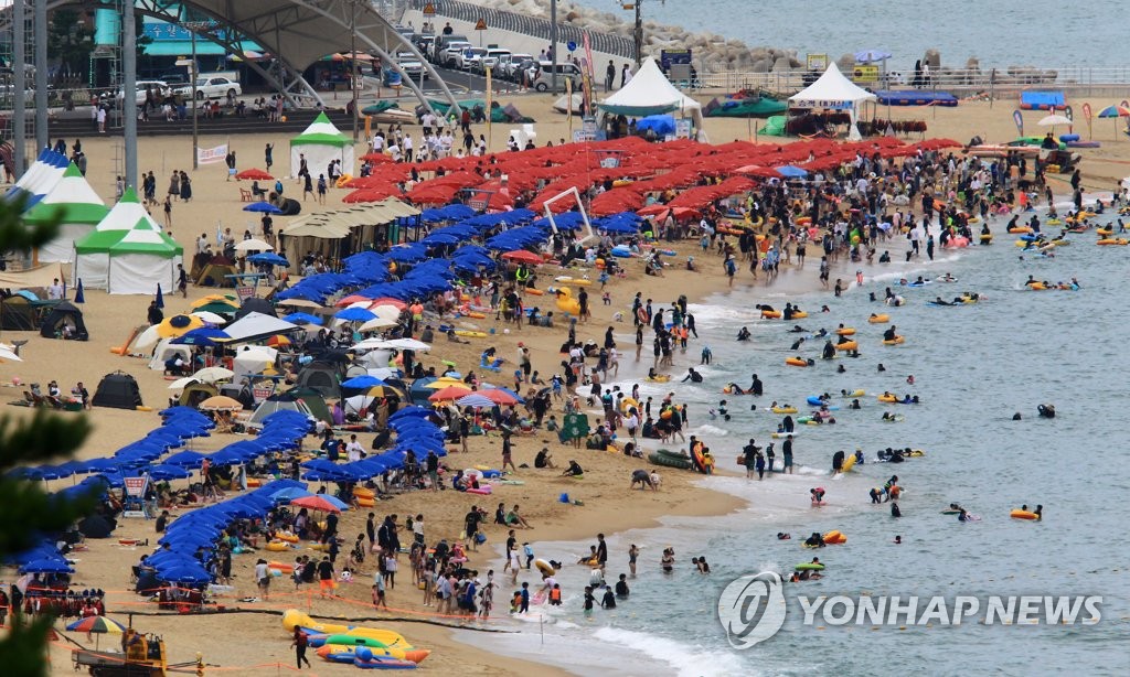 '바다가 부른다'…강원 동해안 해수욕장 대부분 개장