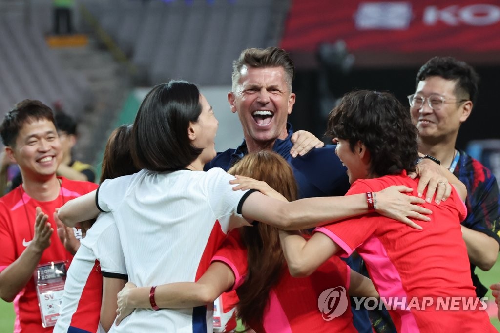 '고강도' 효과 본 여자축구 벨 감독 "선수들, 갈수록 강해졌다"