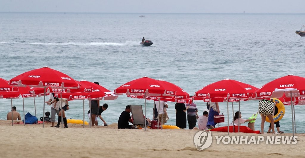 '호객행위 금지 약속' 강릉 경포해변 상인들 자발적 동참