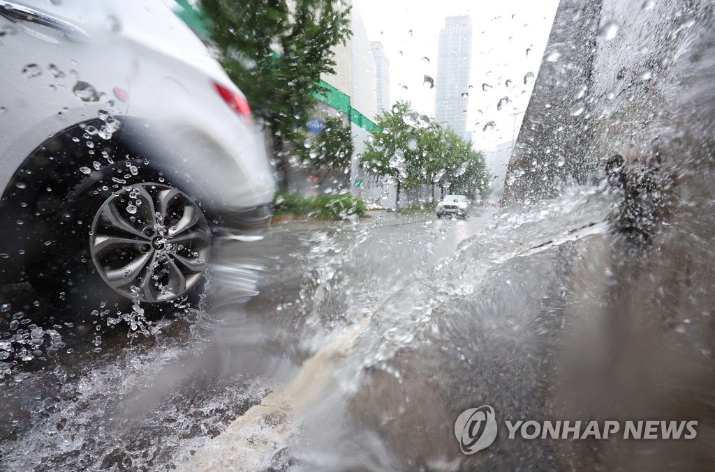 전국 곳곳서 '기습 폭우'…70대 사망·60대 실종 등 피해 속출(종합)