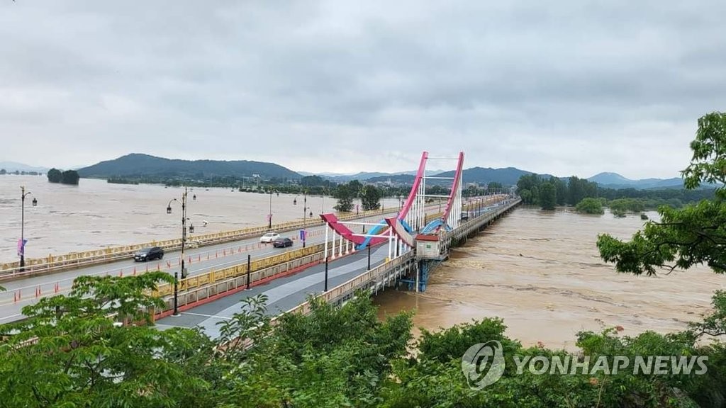 사흘간 퍼부은 500㎜ 폭우에 물바다 된 백제고도 공주·부여