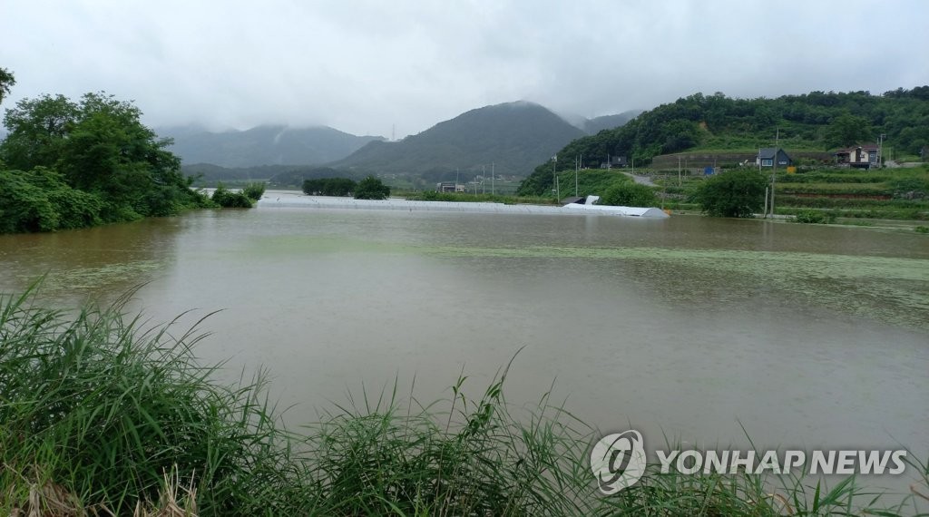 327㎜ 폭우에 원주 1명 급류 사망…'잠기고 넘치고' 피해 속출(종합)