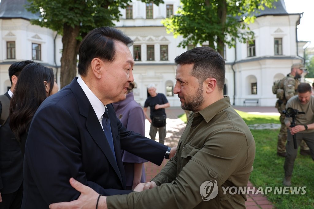 젤렌스키, 尹대통령에 "매우 중요한 방문이었다…공동의 안보보장"