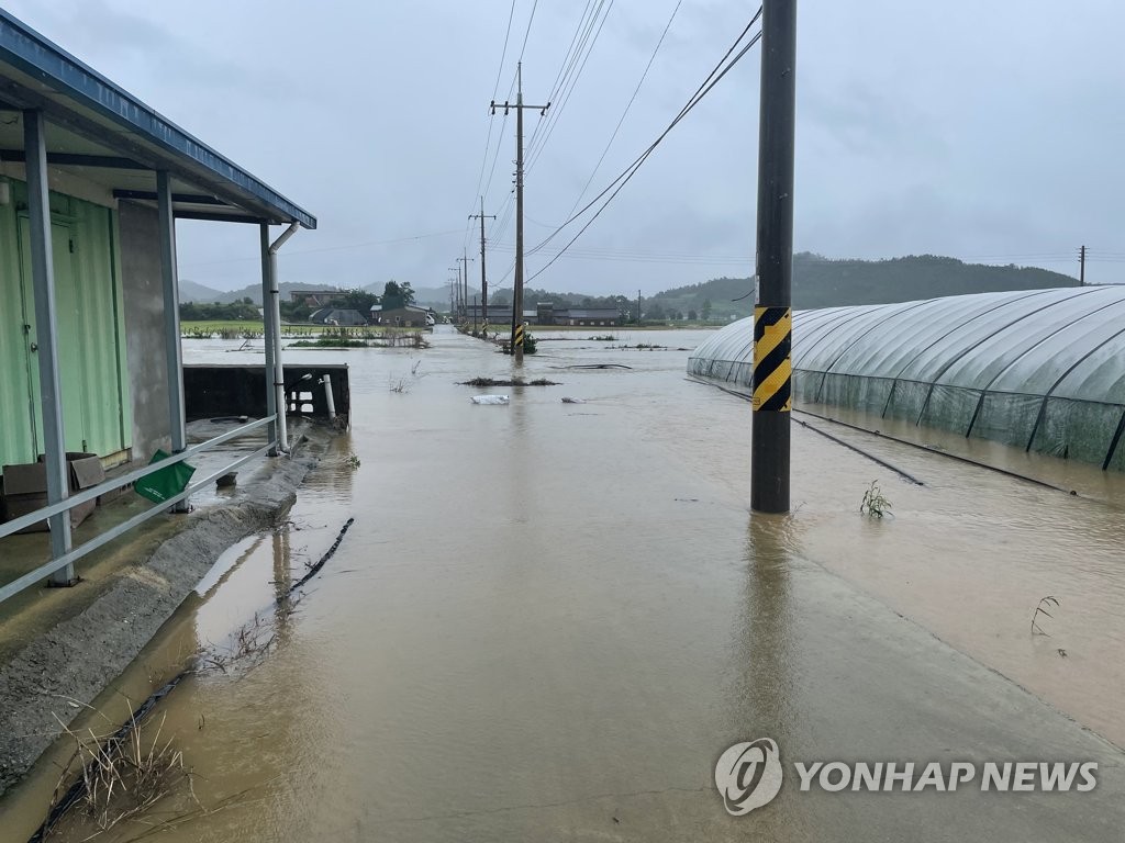 수해에 정치권 '정쟁 자제'…지도부 현장行·상임위 줄줄이 연기