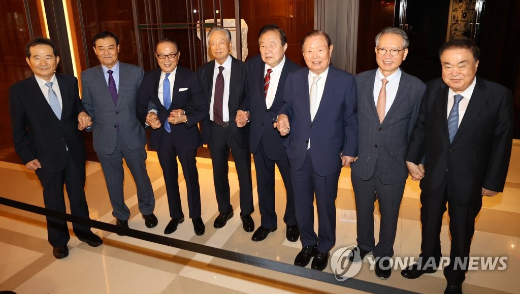 여야 원로 11인 모인 '3월회' 출범…"한국 정치 복원 염원"