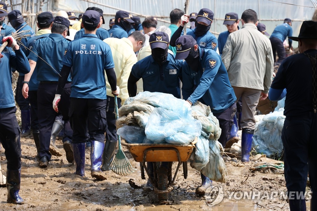 주말 또 비 예고됐는데…올해 장마 강수량 이미 역대 4위