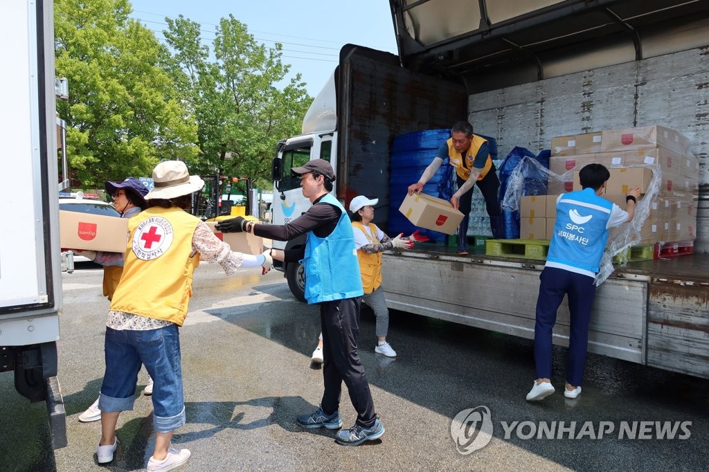 식품·외식업계, 집중호우 피해지역에 구호물품·성금(종합)