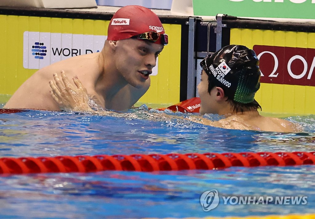 '황선우 제치고 金' 리처즈 "황선우보다 손톱만큼 앞섰을 뿐"(종합)