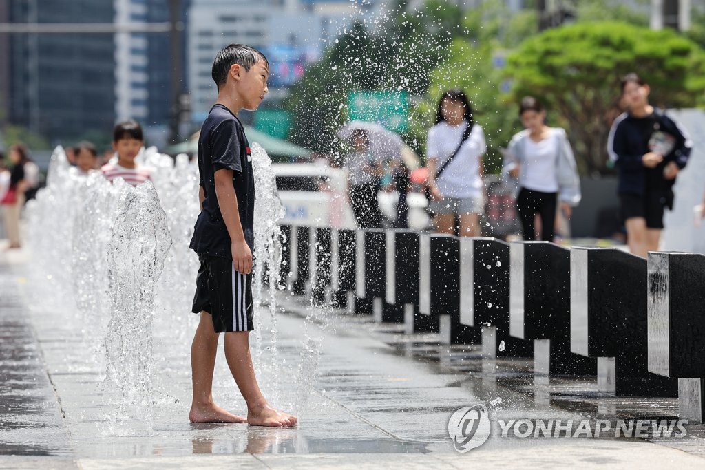 대전·세종·충남 구름 많고 소나기…폭염특보 발효