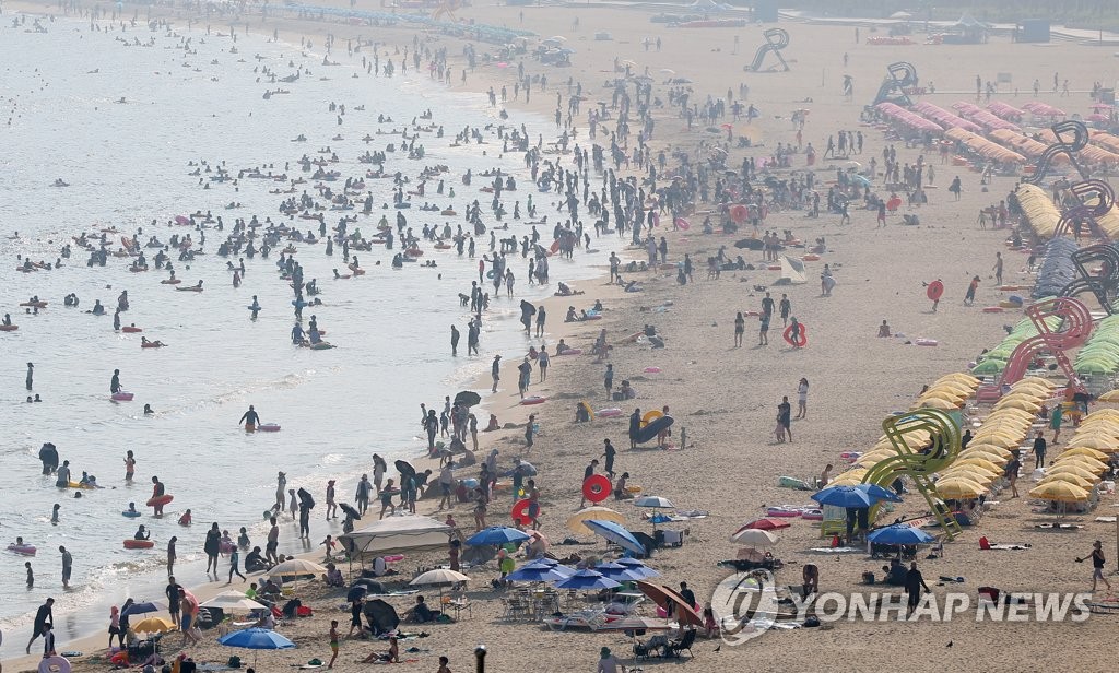 부산 이틀째 폭염경보에 무더위 계속…북구는 33.8도