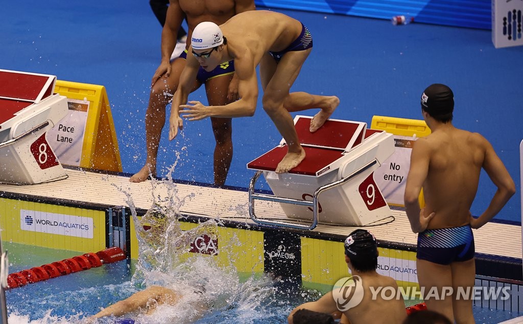 황선우 앞세운 한국수영, 계영 800ｍ 한국新…6위로 결승 진출