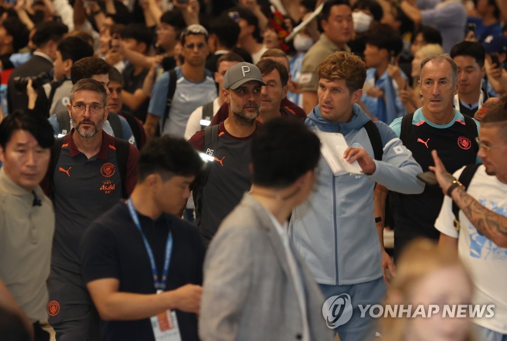 맨시티 과르디올라 감독 "손흥민, 환상적이고 훌륭한 선수"