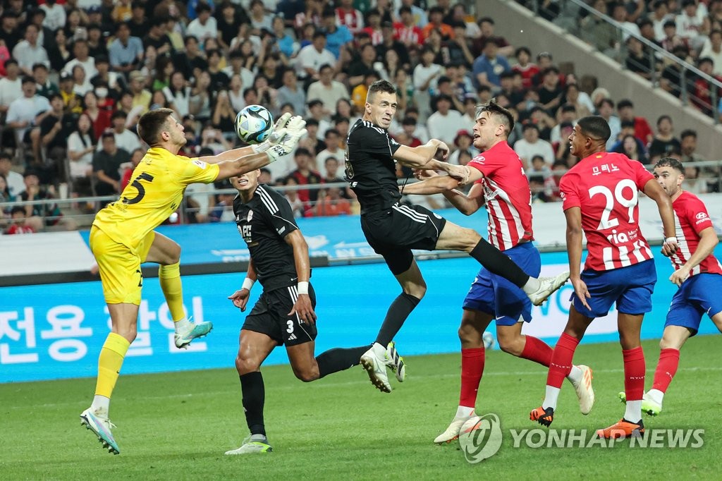 폭염도 뚫은 축구 열기…팀 K리그 vs ATM 대결에 들썩인 상암벌(종합)