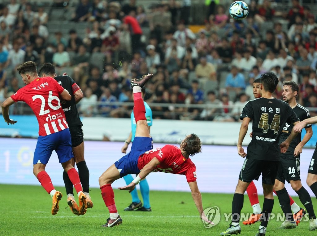 '선제골' 데파이 "이강인 잘 모르지만 한국 축구 인상적"