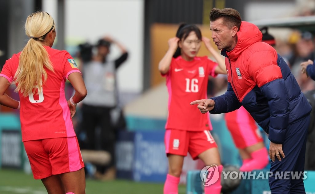 [여자월드컵] 벨 감독 "지겨울 때까지 고강도…한국 여자축구 완전히 바꿔야"(종합)