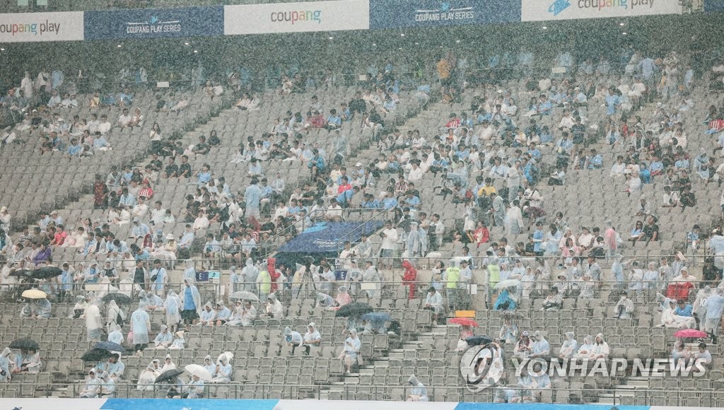 '슈퍼스타' 맨시티 홀란, 무득점 아쉬움에도 화끈한 팬서비스