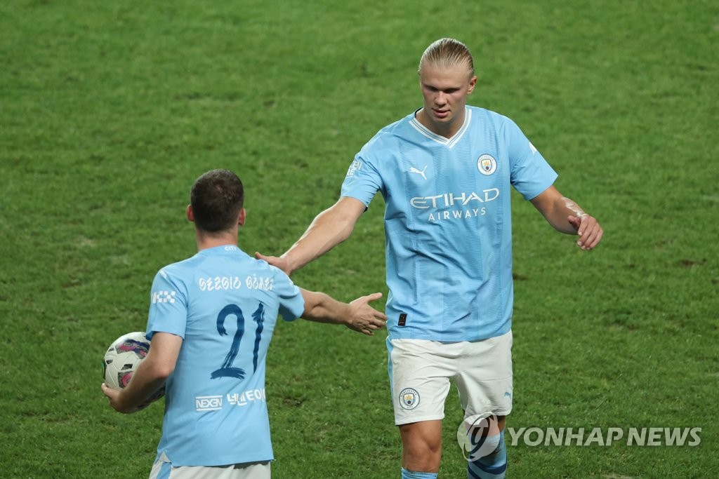 '슈퍼스타' 맨시티 홀란, 무득점 아쉬움에도 화끈한 팬서비스