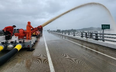 중대본 "폭우로 사망 22명·실종 14명…주택 수십채 침수"
