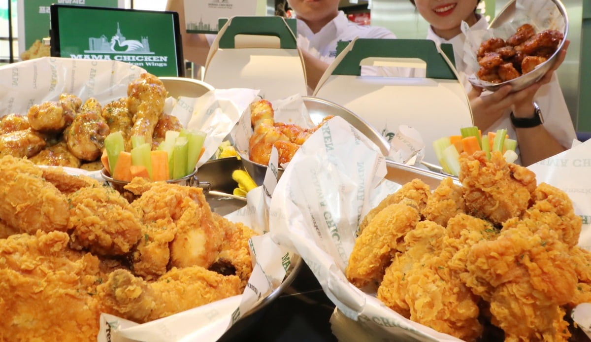 한국파파존스는 오리지널 미국 카지노 노말을 구현하는데 주력한 카지노 노말 프랜차이즈 마마카지노 노말을 론칭했다고 밝혔다. 사진=한국파파존스 제공