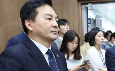 대통령실 "양평고속道, 국토부서 다룰 문제…여야 논의해야"