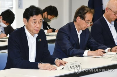 후쿠시마 찾는 日경산상 "오염수 방류, 어민과 약속 지킬 것"