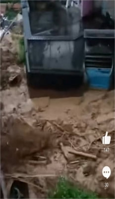 중국 항저우 폭우로 마을 하천 범람…5명 사망·2명 실종