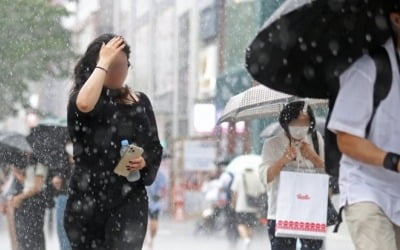 전국에 강한 소나기…체감온도 33도 넘는 무더위도