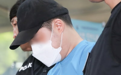 "163cm 33살, 도박 빚에 이혼"…'신림역 칼부림' 범인 신상 폭로 '일파만파'