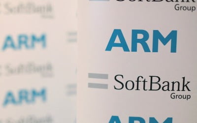 소프트뱅크, ARM 상장 앞두고 "비전펀드 지분 25% 인수 협상"