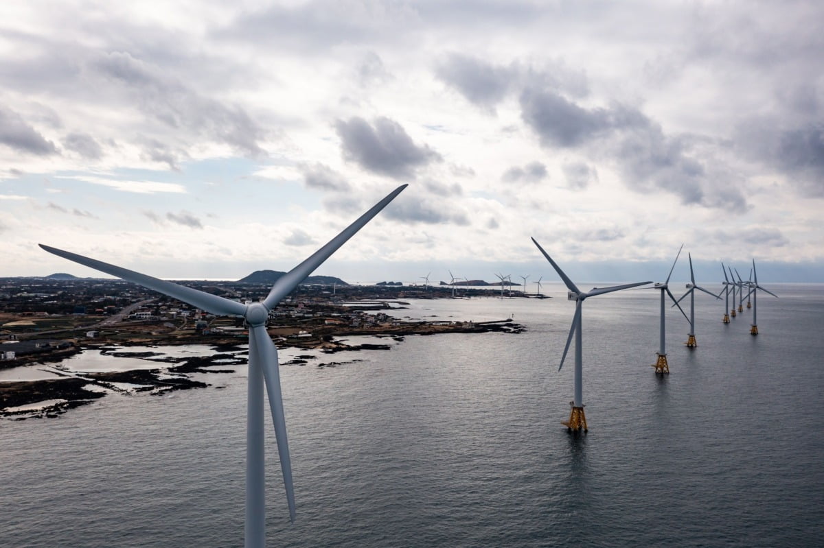 한국 제주의 탐라 해상 풍력 발전소의 해상 풍력 터빈.사진=블룸버그