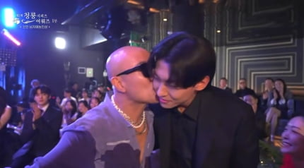 “Cheek kiss = pre-consultation with Dex” Hong Seok-cheon opened his mouth to bad comments