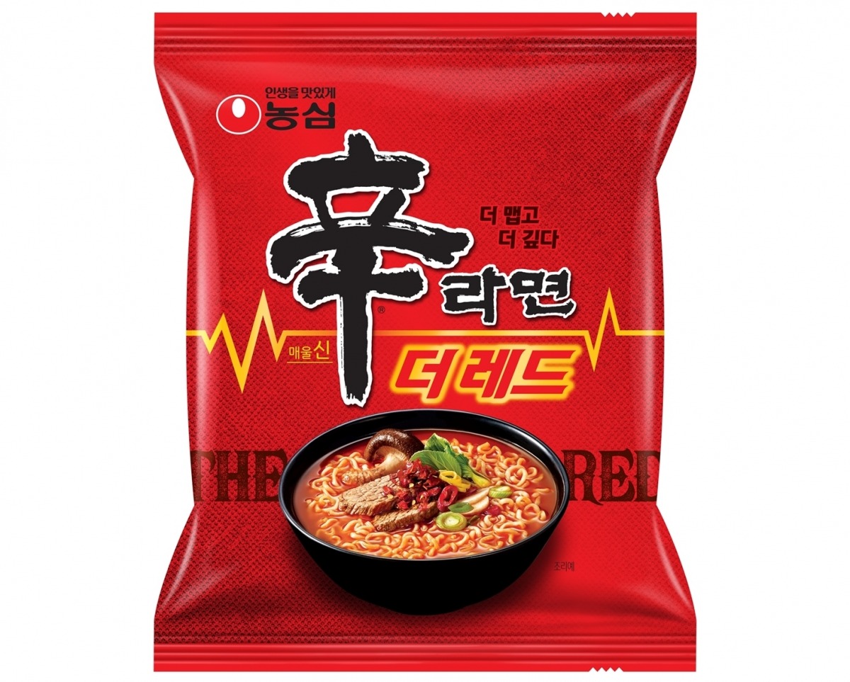 농심은 신라면의 매운맛을 강화한 한정판 제품 '신라면 더 레드(The Red)'를 다음달 14일 출시한다고 28일 밝혔다. 사진=농심