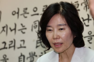 "시부모 18년 모셔" vs "새빨간 거짓말"…김은경 가족 진실공방