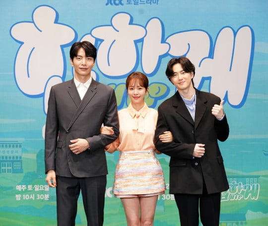왼쪽부터 JTBC 새 주말드라마 '힙하게' 이민기, 한지민, 수호/사진= JTBC