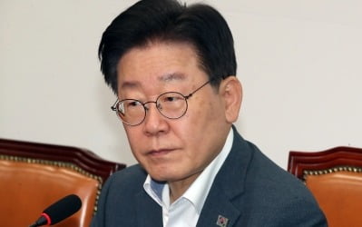 'D.P. 시즌2' 정주행한 이재명 "군대 현실 드라마보다 더 참담"