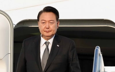 [포토] 한미일 정상회의 참석차 미국 도착한 윤석열 대통령