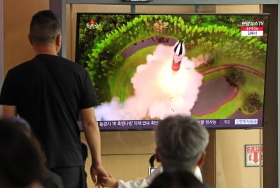 북한 '정찰위성' 3차발사 예고에…정부 "즉각 철회 촉구"
