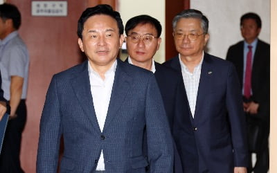 [포토] 인천 검단아파트 주민들 피해대책 요구